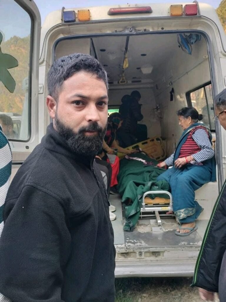 देवराड़ी तल्ली में घास लेने गयी महिला पर गुलदार ने किया हमला, घायल महिला को तत्काल मिला उच्च स्तरीय उपचार,  जिलाधिकारी की त्वरित कार्रवाई से एयरलिफ्ट कर पहुंचाया गया एम्स