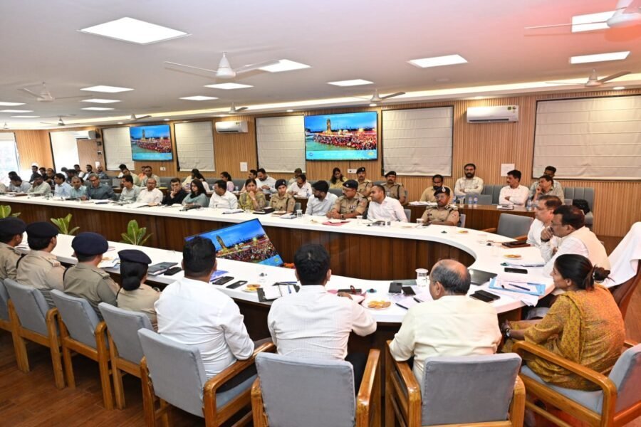 मुख्य सचिव आनंद बर्द्धन ने की कुंभ मेला-2027 की तैयारियों की समीक्षा, विभिन्न संगठनों से भी कुंभ मेला की व्यवस्थाओं को लेकर किया विचार-विमर्श, सभी व्यवस्थाओं को समय से पूरा करने के निर्देश