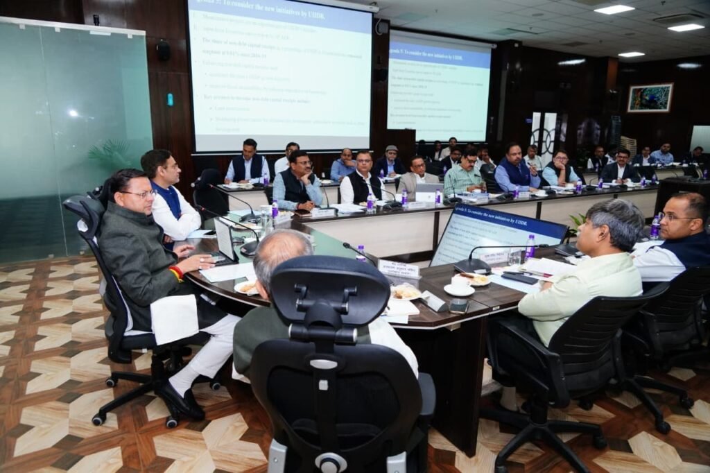 सीएम ने की राज्य की महत्त्वपूर्ण अवसंरचनात्मक परियोजनाओं की प्रगति की समीक्षा