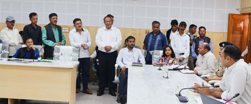 जनता मिलन कार्यक्रम में फरियादियों ने रखी अपनी फरियाद