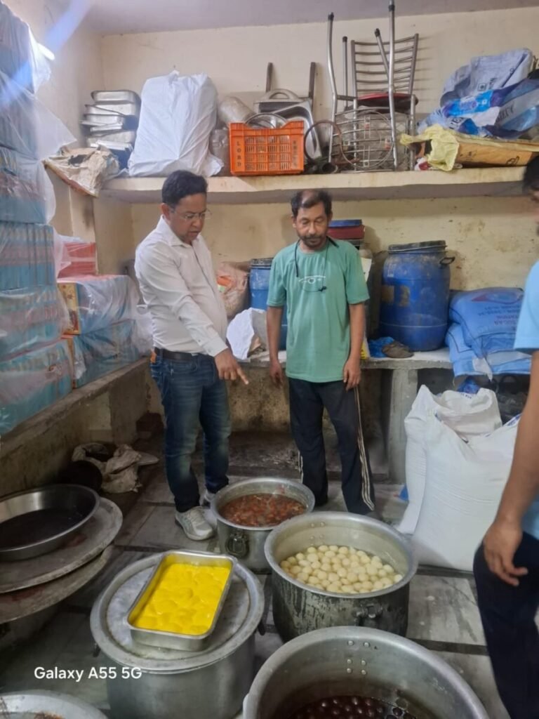 हरिद्वार में खाद्य सुरक्षा विभाग की ताबड़तोड़ कार्रवाई, 10 प्रतिष्ठानों का निरीक्षण; एक्सपायरी डेट के 150 किलो रसगुल्ले मिले, मौके पर कराए नष्ट
